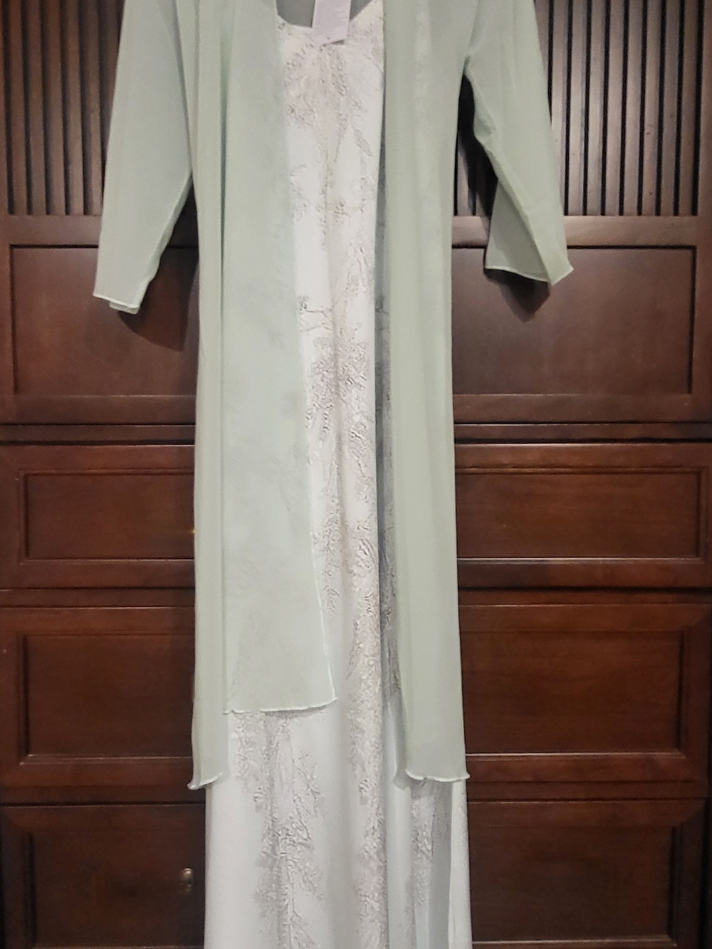 Elegant Neutral Print Maxi Dress with Minty Sheer Duster